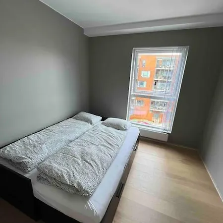 Apartment Sentrums-naer Med Sjoutsikt *